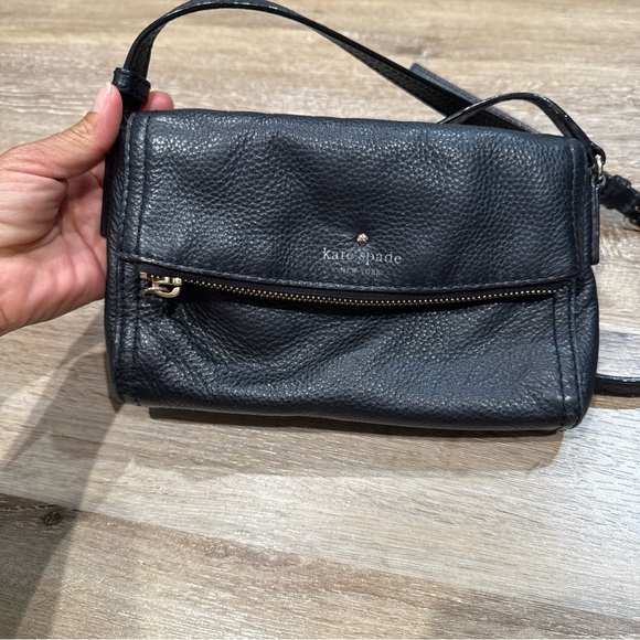 Kate Spade Black Crossbody Bag with Pebbled Leather - Picture 1 of 9